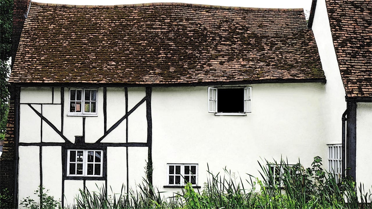 Period half-timbered Hertfordshire cottage with an old clay tiled roof